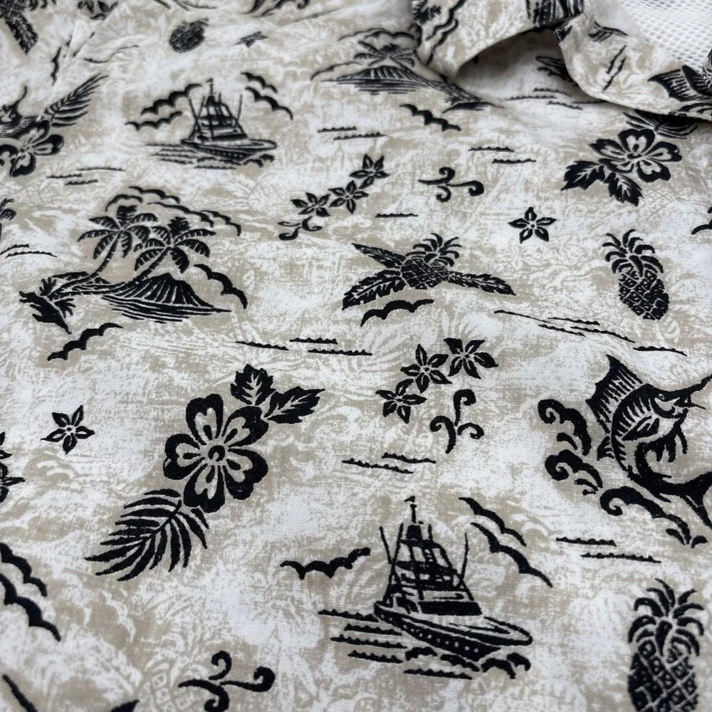 Columbia PFG Button Down Shirt Mens Size Large Hawaiian Fishing Multicolored Cot